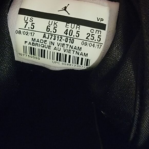 Jordan First Class sneakers size 7.5 main image 6